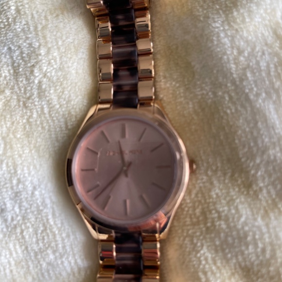 Michael Kors watch - Picture 5 of 15